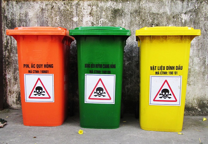 Các loại thùng rác đựng chất thải nguy hại