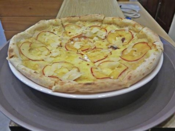 Cách làm món bánh Pizza táo bằng lò nướng - Cách nấu Món Ngon