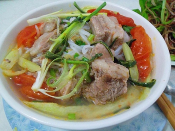 Cách nấu canh xương ăn với bún - Cách nấu Món Ngon