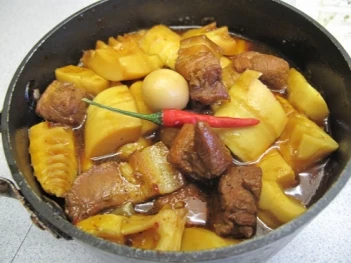 Cách nấu món thịt kho măng trứng cút ngon