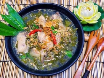 Cách nấu canh chua lá giang thịt gà - Món Ngon